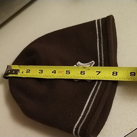 NY Yankees winter hat - Picture 4 of 5